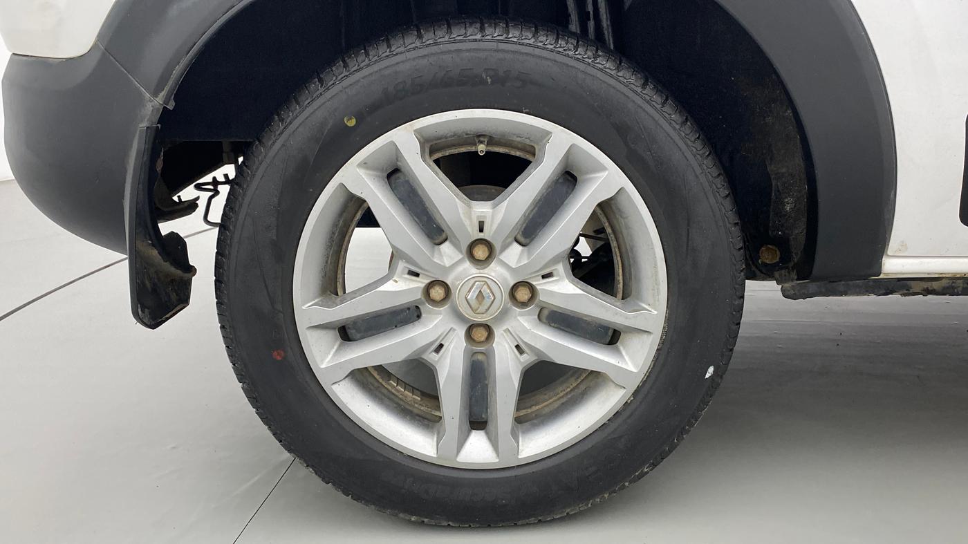 2019 Renault TRIBER RXZ, Petrol, Manual, 34,280 km, Right Rear Wheel