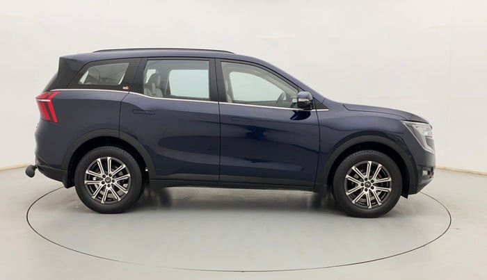 2022 Mahindra XUV700 AX 7 P MT 7 STR, Petrol, Manual, 18,849 km, Right Side View