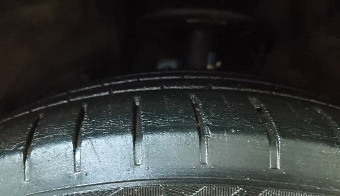 2022 Maruti Baleno ALPHA 1.2 AGS, Petrol, Automatic, 53,390 km, Left Front Tyre Tread