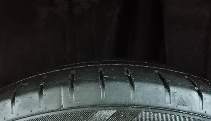 2022 Maruti Baleno ALPHA 1.2 AGS, Petrol, Automatic, 53,390 km, Left Rear Tyre Tread