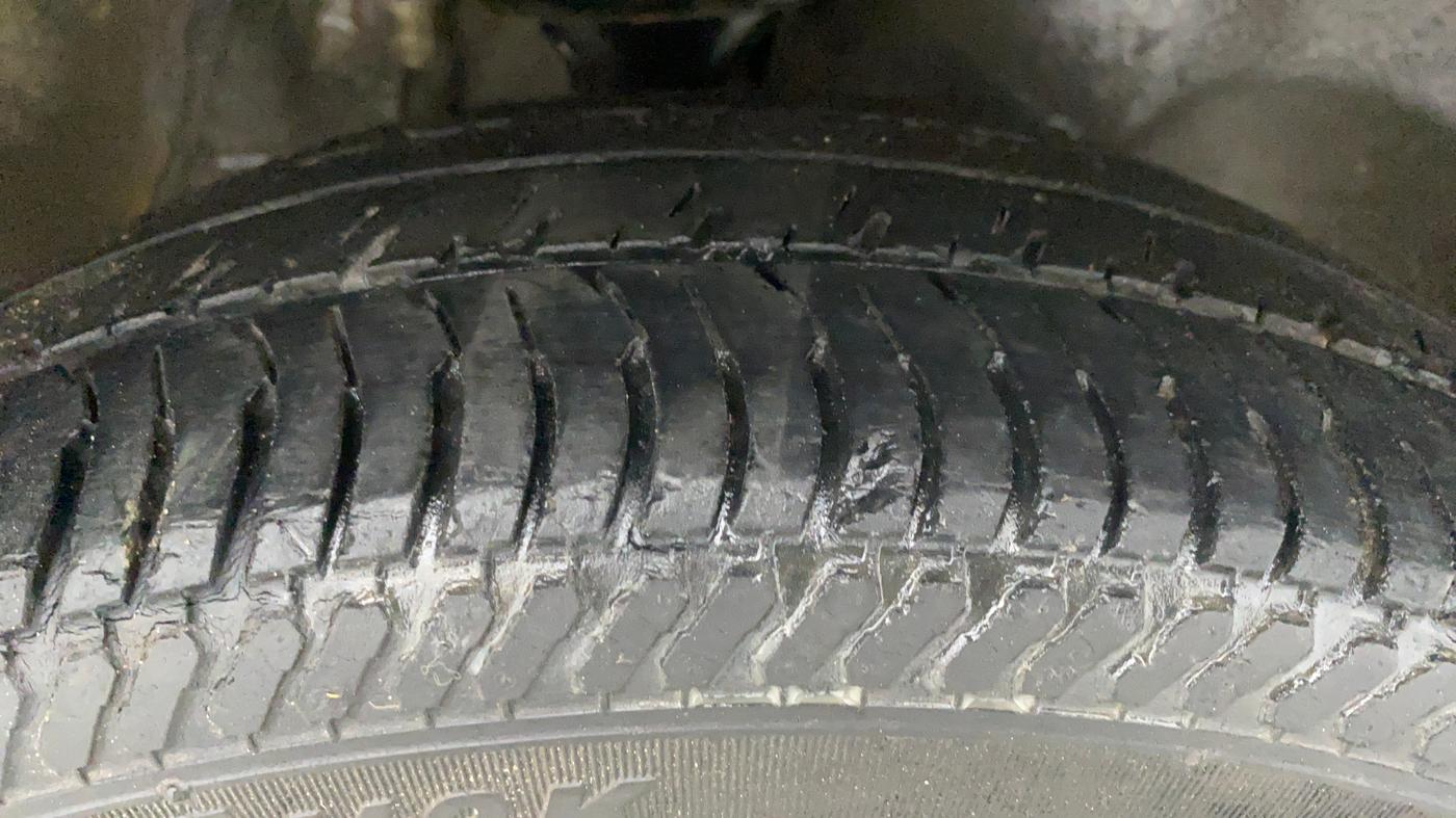2018 Maruti Alto K10 VXI P, Petrol, Manual, 29,969 km, Right Front Tyre Tread