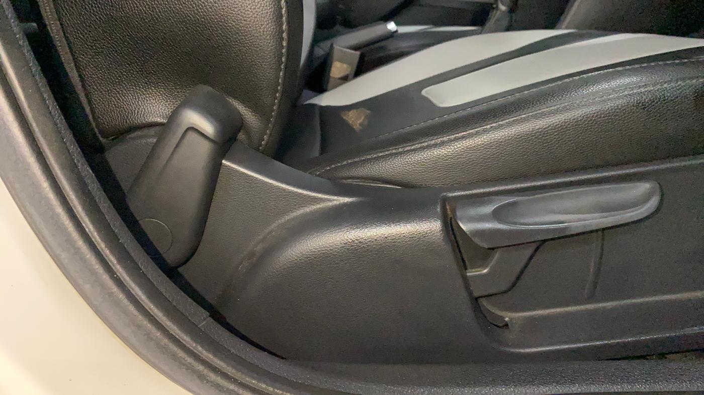 2021 Skoda Rapid AMBITION AT TSI, Petrol, Automatic, 22,757 km, Driver Side Adjustment Panel