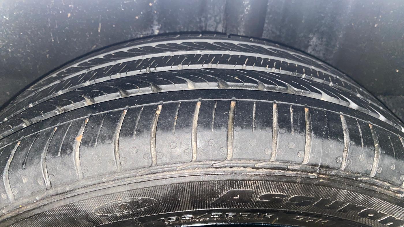 2021 Skoda Rapid AMBITION AT TSI, Petrol, Automatic, 22,757 km, Left Rear Tyre Tread