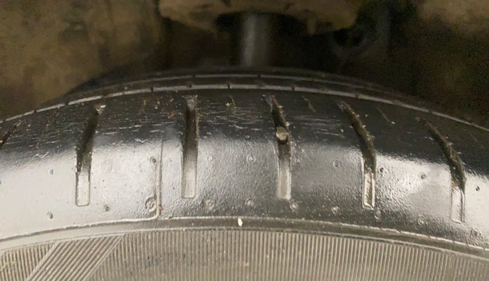 2017 Maruti Baleno ALPHA PETROL 1.2, Petrol, Manual, 31,672 km, Left Front Tyre Tread