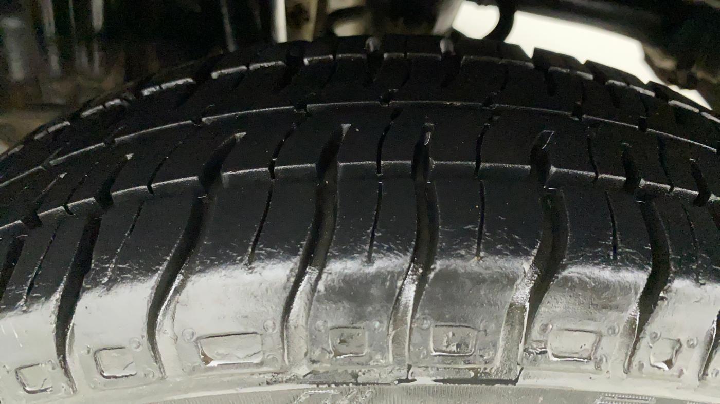 2010 Maruti Zen Estilo LXI, Petrol, Manual, 31,085 km, Left Rear Tyre Tread
