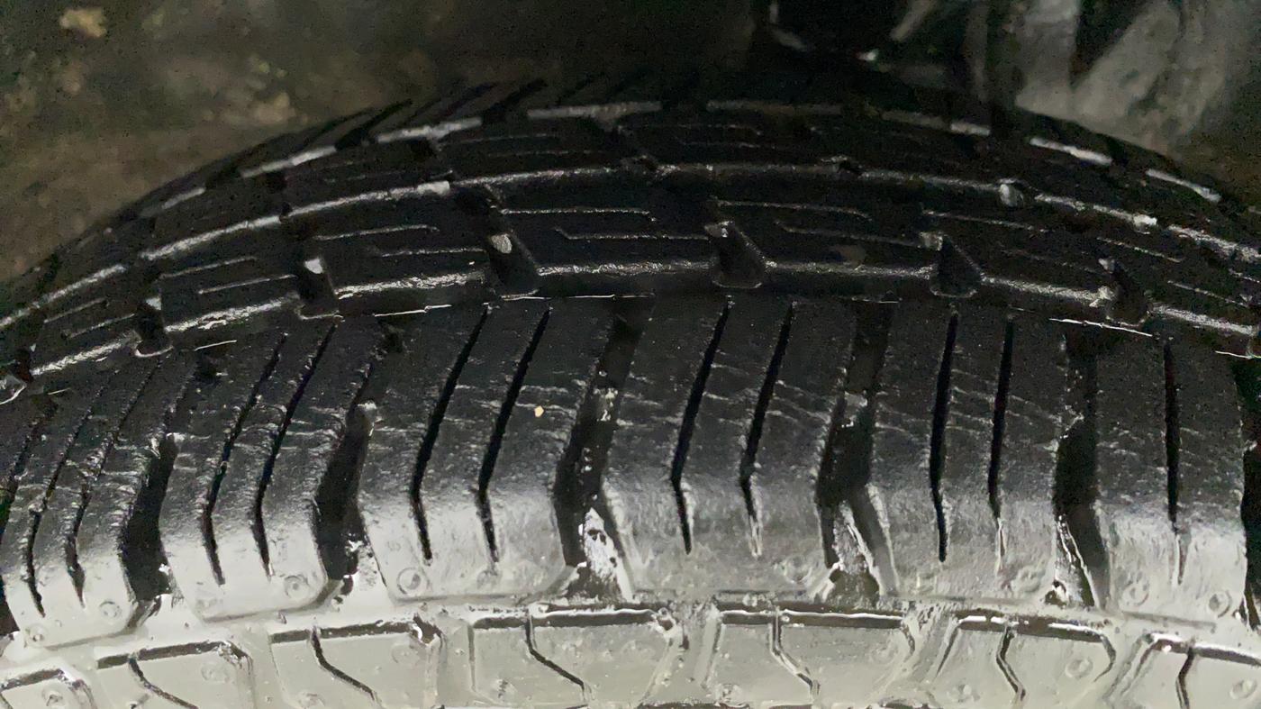 2010 Maruti Zen Estilo LXI, Petrol, Manual, 31,085 km, Left Front Tyre Tread