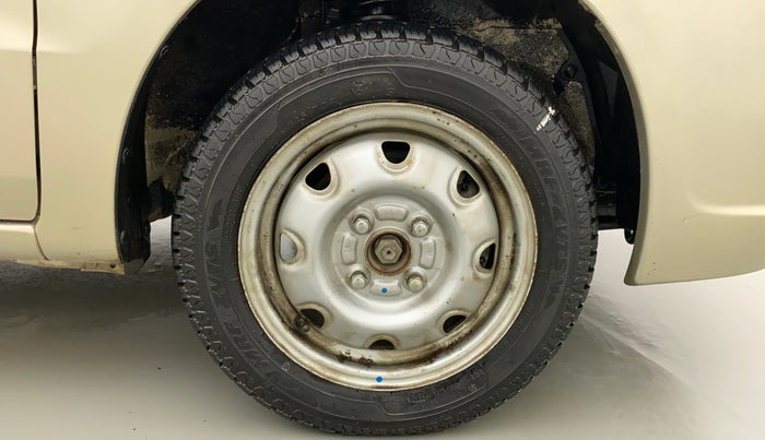 2010 Maruti Zen Estilo LXI, Petrol, Manual, 31,085 km, Right Front Wheel