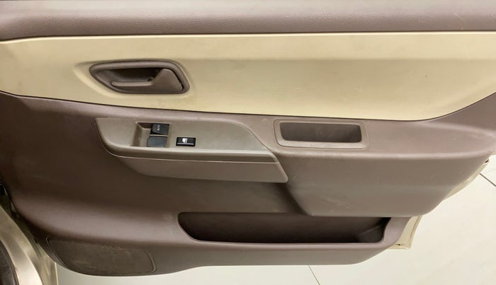 2010 Maruti Zen Estilo LXI, Petrol, Manual, 31,085 km, Driver Side Door Panels Control