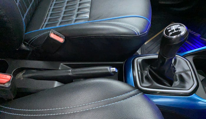 2017 Maruti IGNIS DELTA 1.2 K12, Petrol, Manual, 33,395 km, Gear Lever