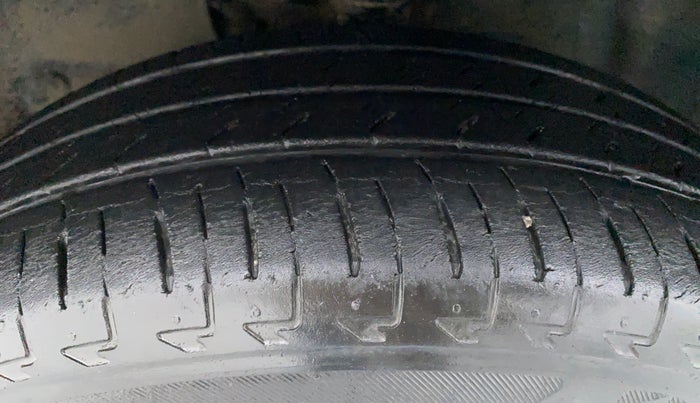 2017 Maruti IGNIS DELTA 1.2 K12, Petrol, Manual, 33,395 km, Left Front Tyre Tread