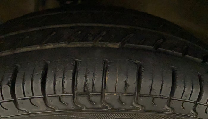 2013 Maruti Alto K10 VXI, Petrol, Manual, 52,650 km, Left Rear Tyre Tread