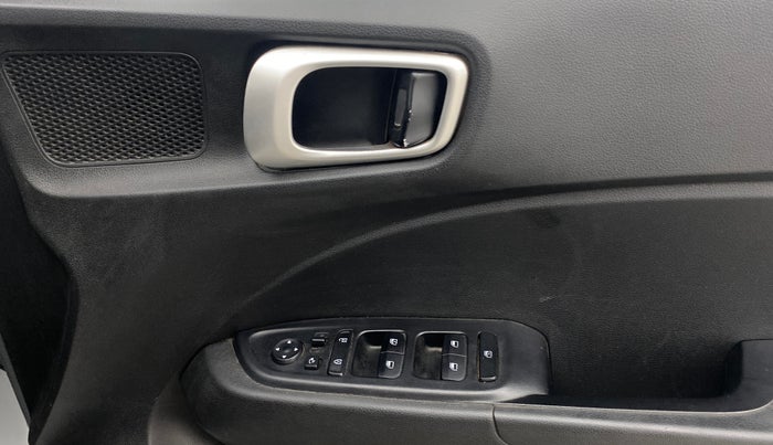 2019 Hyundai VENUE SX PLUS 1.0 TURBO DCT, Petrol, Automatic, 70,291 km, Driver Side Door Panels Control