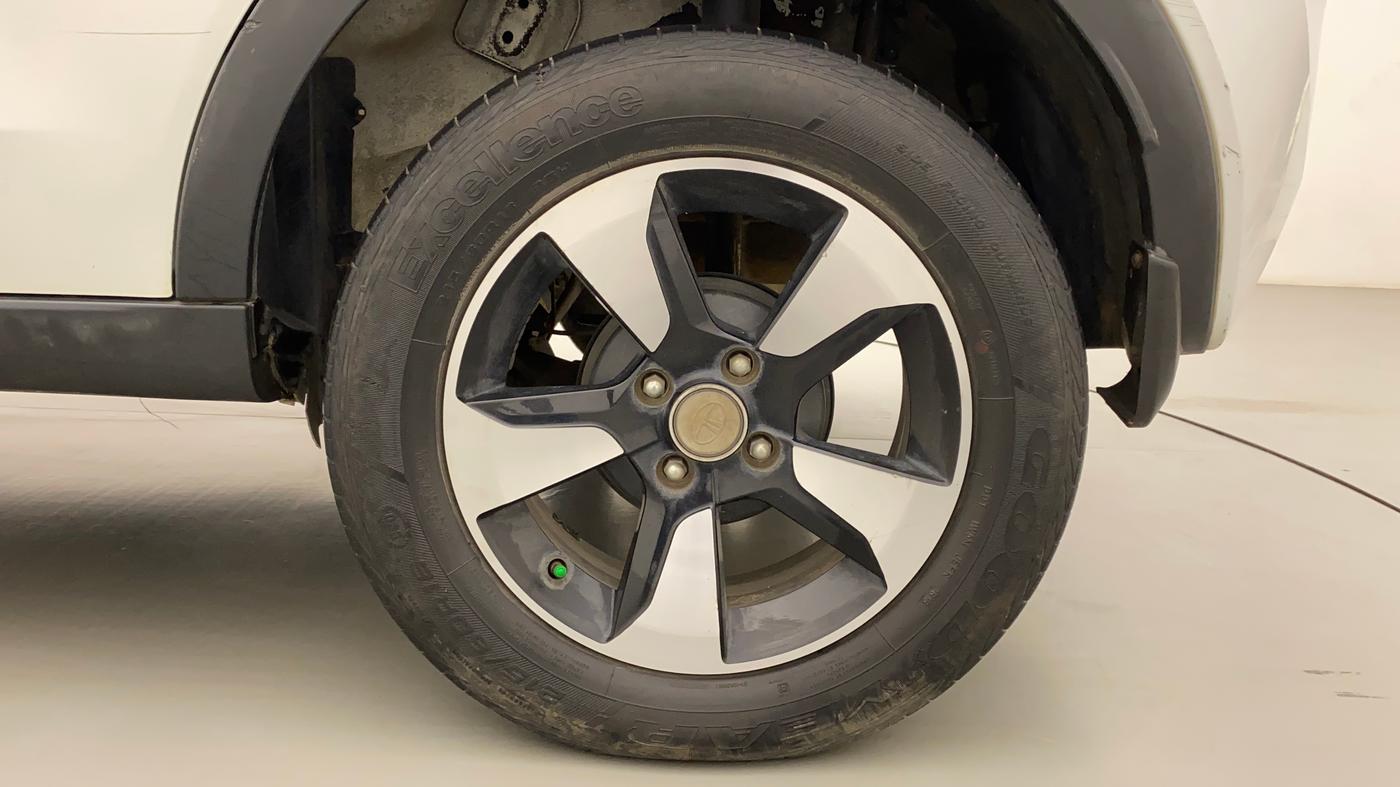 2018 Tata NEXON XZA PLUS PETROL DUAL TONE, Petrol, Automatic, 64,871 km, Left Rear Wheel