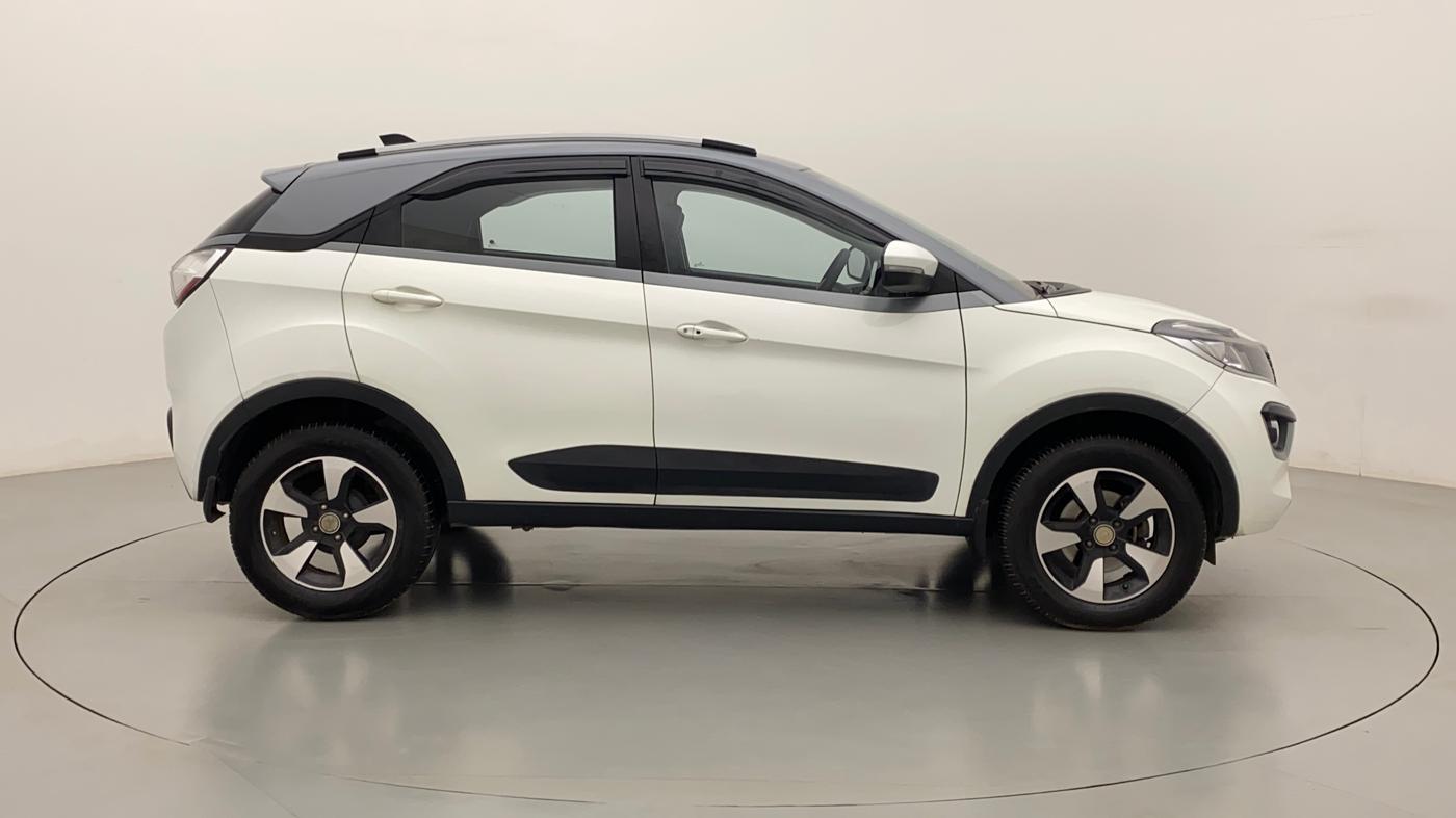 2018 Tata NEXON XZA PLUS PETROL DUAL TONE, Petrol, Automatic, 64,871 km, Right Side View