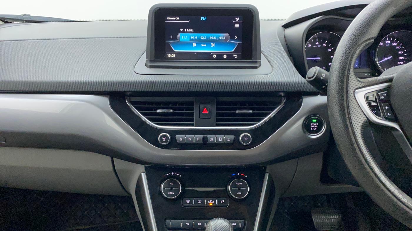 2018 Tata NEXON XZA PLUS PETROL DUAL TONE, Petrol, Automatic, 64,871 km, Air Conditioner