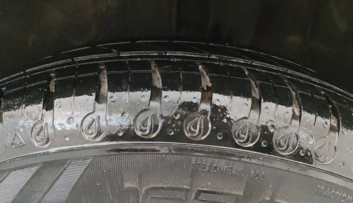 2022 Renault Kwid RXT 1.0 (O), Petrol, Manual, 38,311 km, Left Rear Tyre Tread