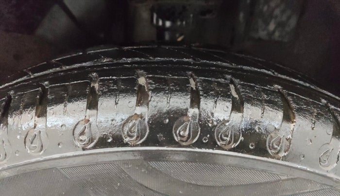 2022 Renault Kwid RXT 1.0 (O), Petrol, Manual, 38,311 km, Right Front Tyre Tread