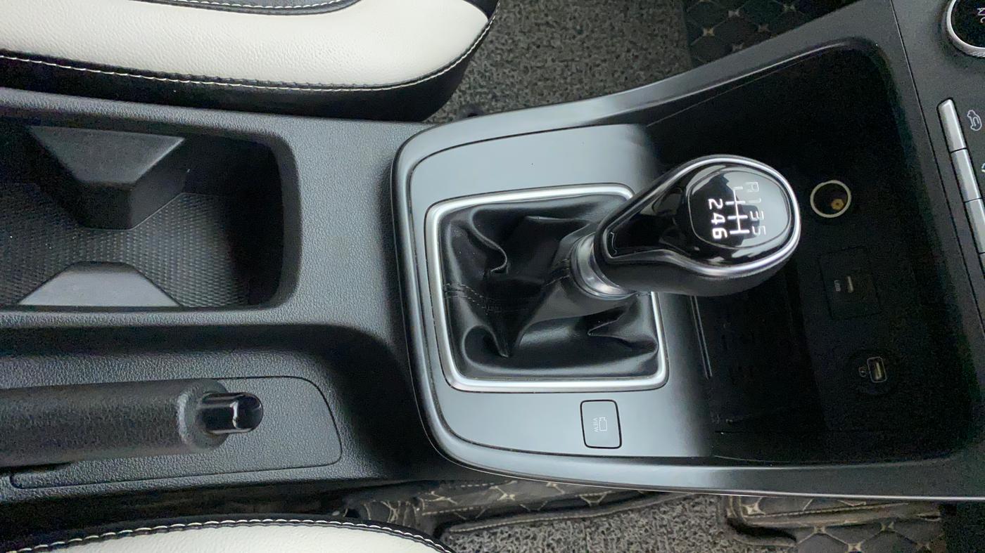 2020 Hyundai Creta SX 1.5 PETROL, Petrol, Manual, 30,359 km, Gear Lever