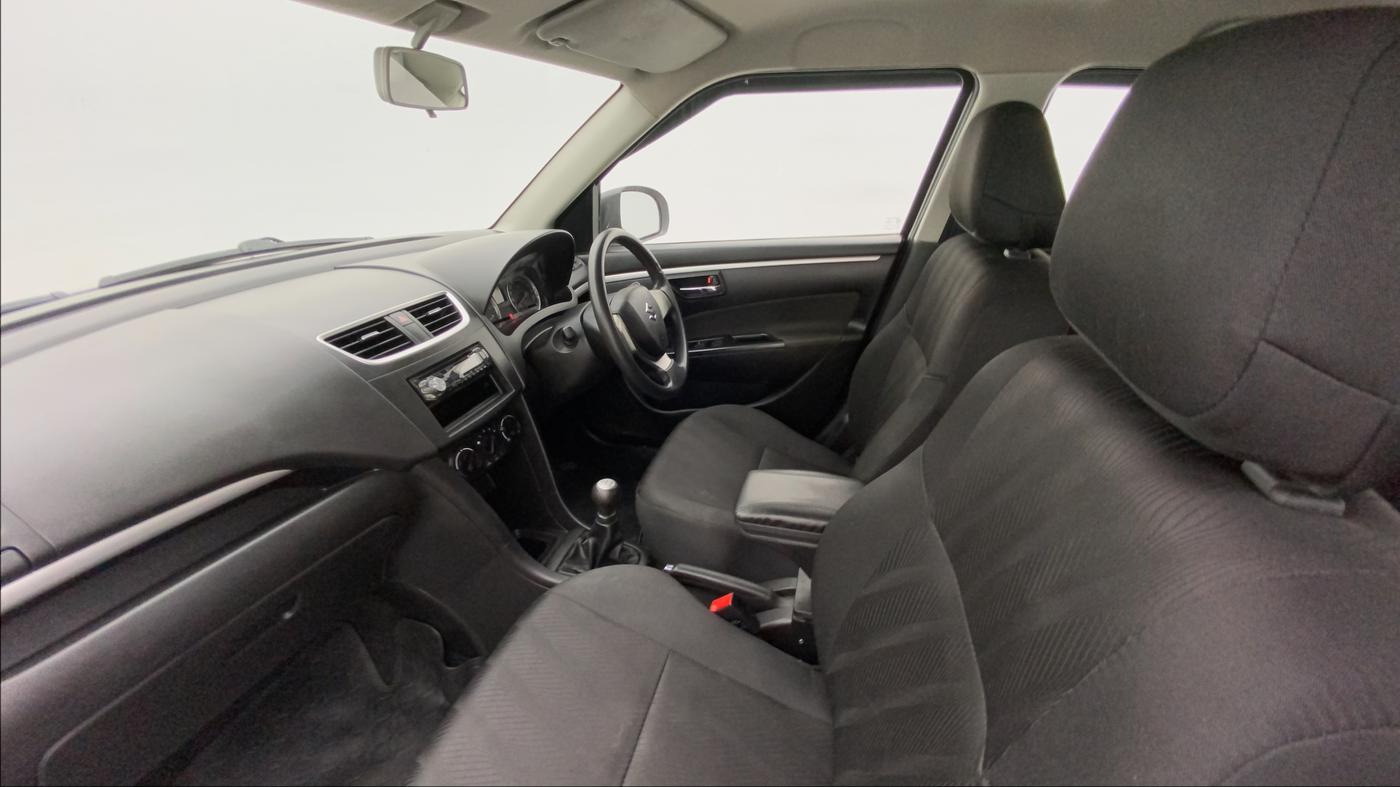 2014 Maruti Swift VXI, Petrol, Manual, 26,142 km, Right Side Front Door Cabin