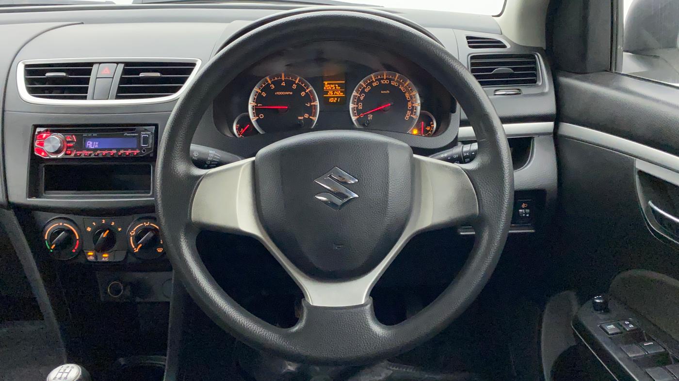 2014 Maruti Swift VXI, Petrol, Manual, 26,142 km, Steering Wheel Close Up