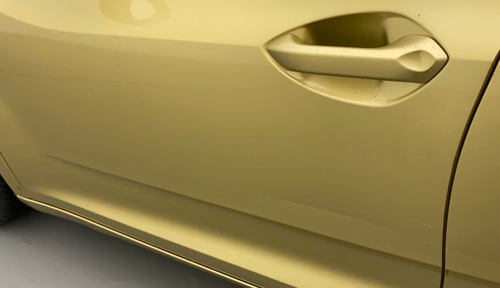 2021 Tata ALTROZ XE PETROL, Petrol, Manual, 10,427 km, Front passenger door - Minor scratches