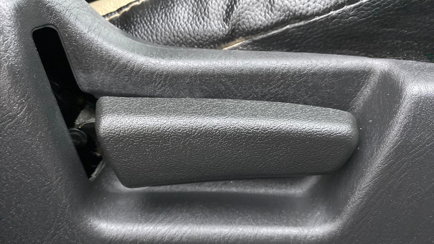 2020 Maruti Alto LXI CNG, CNG, Manual, 35,884 km, Driver Side Adjustment Panel
