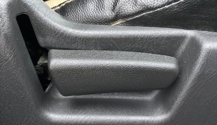 2020 Maruti Alto LXI CNG, CNG, Manual, 35,884 km, Driver Side Adjustment Panel