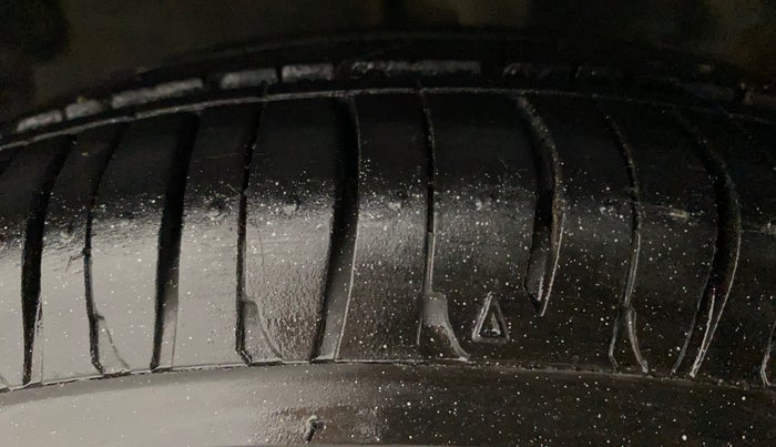 2014 Hyundai i10 SPORTZ 1.1, Petrol, Manual, 58,258 km, Left Front Tyre Tread
