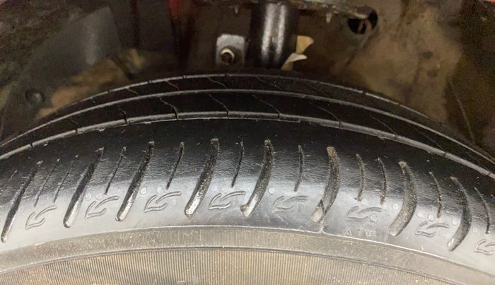 2020 Maruti Baleno ALPHA PETROL 1.2, Petrol, Manual, 1,26,156 km, Left Front Tyre Tread