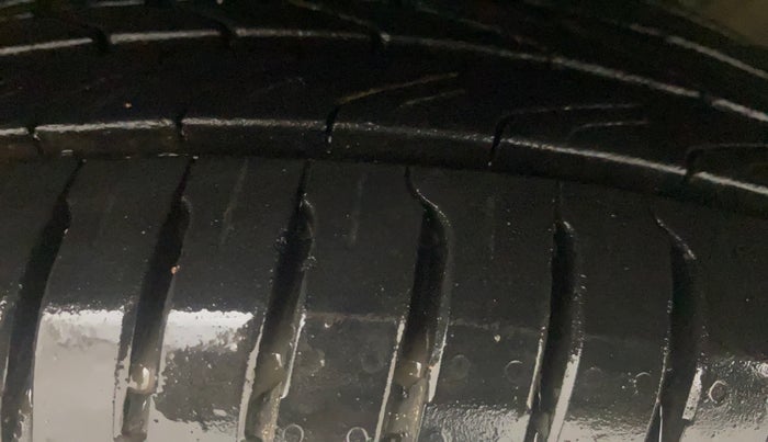 2022 Hyundai AURA S 1.2 CRDI, Diesel, Manual, 64,920 km, Left Front Tyre Tread