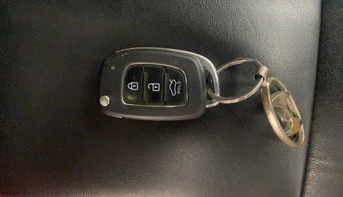 2022 Hyundai AURA S 1.2 CRDI, Diesel, Manual, 64,920 km, Key Close Up