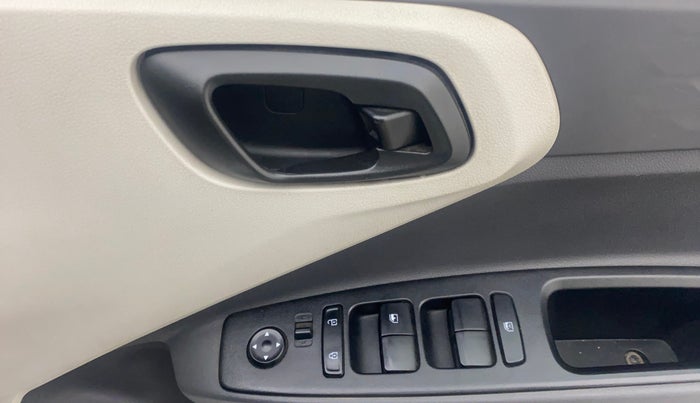 2022 Hyundai AURA S 1.2 CRDI, Diesel, Manual, 64,920 km, Driver Side Door Panels Control