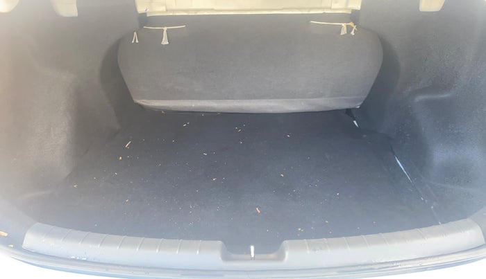 2022 Hyundai AURA S 1.2 CRDI, Diesel, Manual, 64,920 km, Boot Inside