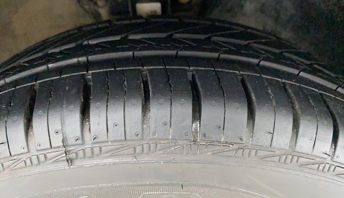 2018 Volkswagen Polo TRENDLINE 1.2L PETROL, Petrol, Manual, 36,606 km, Right Front Tyre Tread