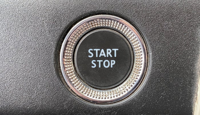 2020 Renault TRIBER RXZ AMT, Petrol, Automatic, 71,033 km, Keyless Start/ Stop Button