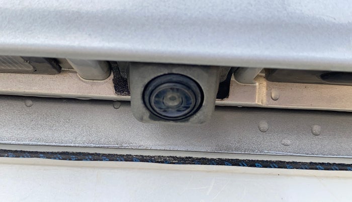 2020 Renault TRIBER RXZ AMT, Petrol, Automatic, 71,033 km, Parking Camera