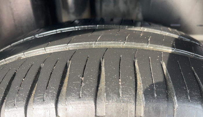 2019 Skoda Rapid AMBITION 1.5 TDI, Diesel, Manual, 71,520 km, Right Rear Tyre Tread