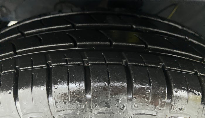 2021 Hyundai GRAND I10 NIOS SPORTZ PETROL, Petrol, Manual, 4,534 km, Left Front Tyre Tread