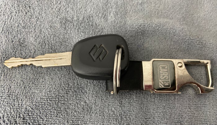 2019 Maruti Swift LXI, Petrol, Manual, 14,058 km, Key Close Up