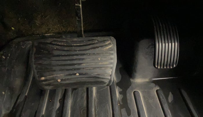 2022 Mahindra Thar LX D AT 4WD HT, Diesel, Automatic, 85,305 km, Pedals