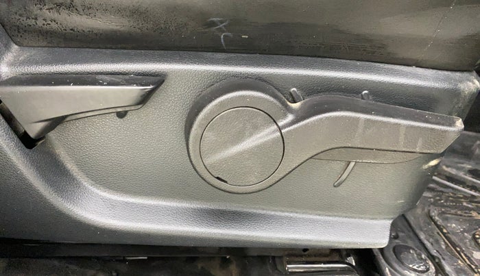 2022 Mahindra Thar LX D AT 4WD HT, Diesel, Automatic, 85,305 km, Driver Side Adjustment Panel