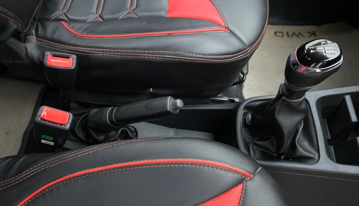 2021 Renault Kwid 1.0 RXT Opt, Petrol, Manual, 13,485 km, Gear Lever