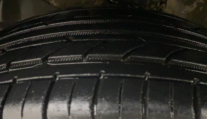 2012 Honda Brio S(O) MT, Petrol, Manual, 59,227 km, Left Front Tyre Tread