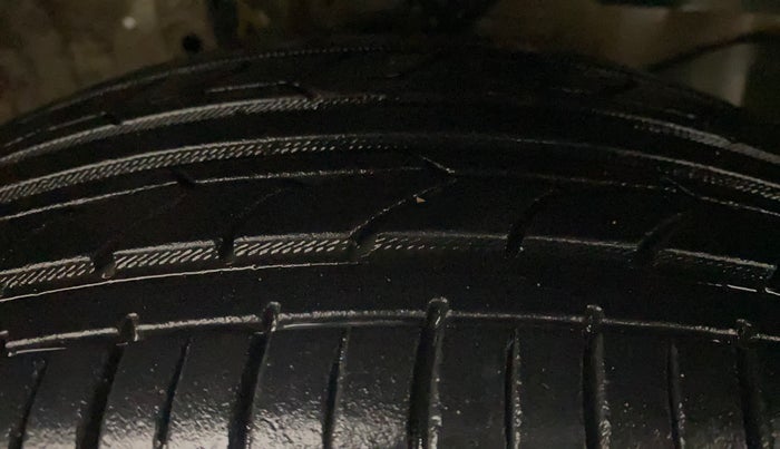 2012 Honda Brio S(O) MT, Petrol, Manual, 59,227 km, Right Front Tyre Tread