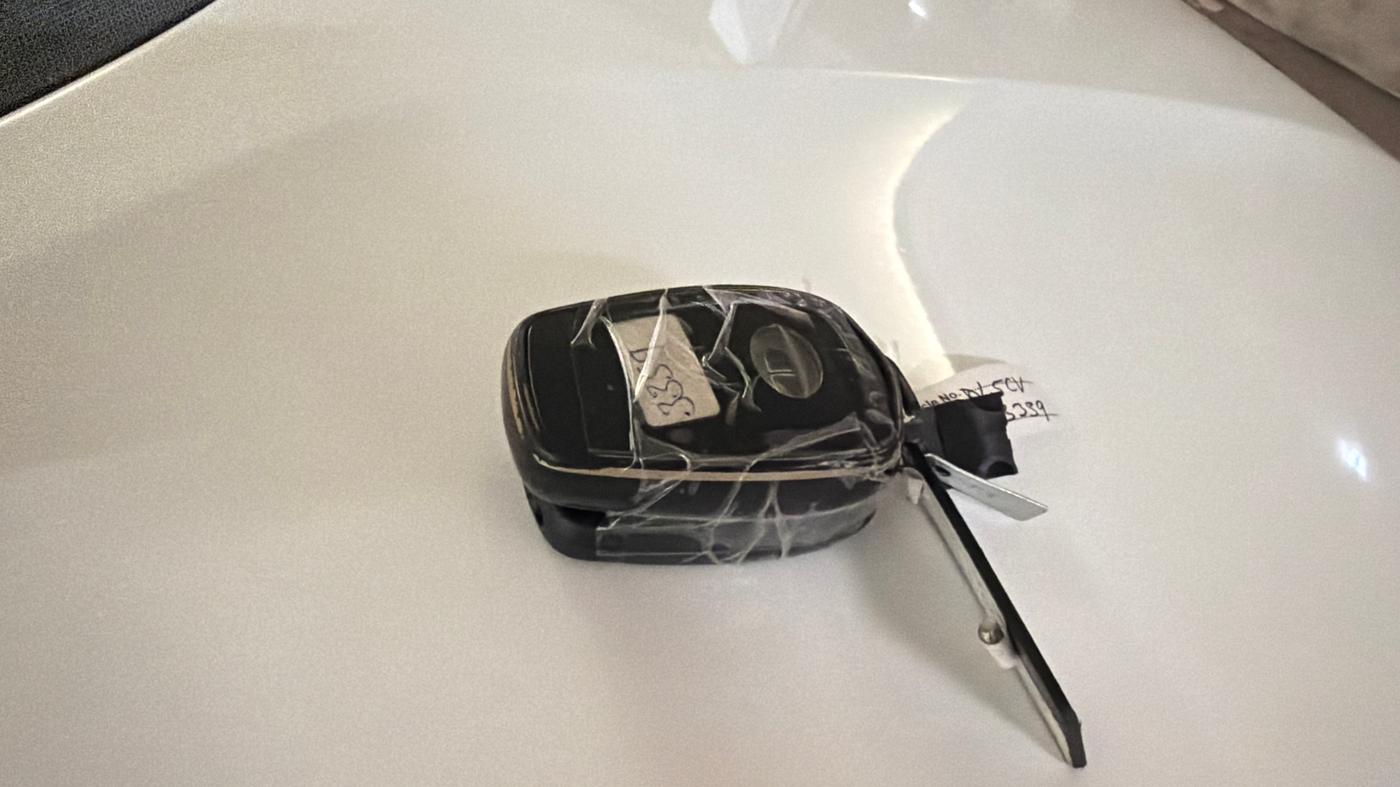 2023 Tata ALTROZ XZ PLUS SUNROOF CNG, CNG, Manual, 38,826 km, Key Close Up