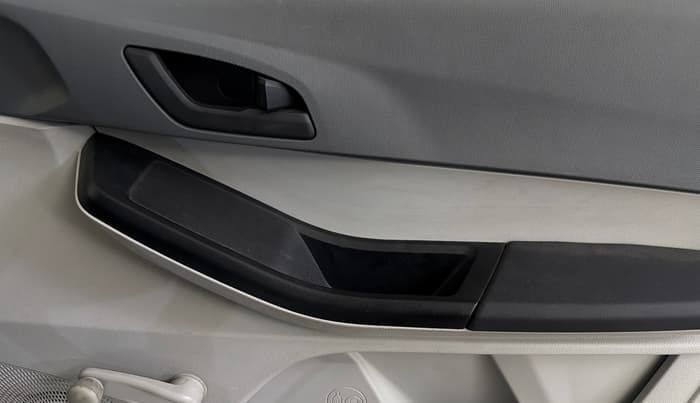 2025 Tata Tiago XE CNG, CNG, Manual, 9,782 km, Driver Side Door Panels Control