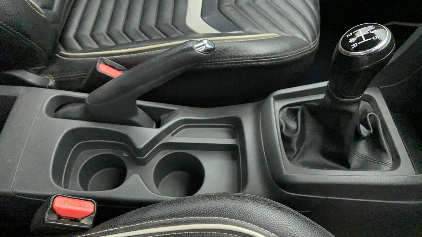 2018 Maruti Vitara Brezza VDI, Diesel, Manual, 41,276 km, Gear Lever