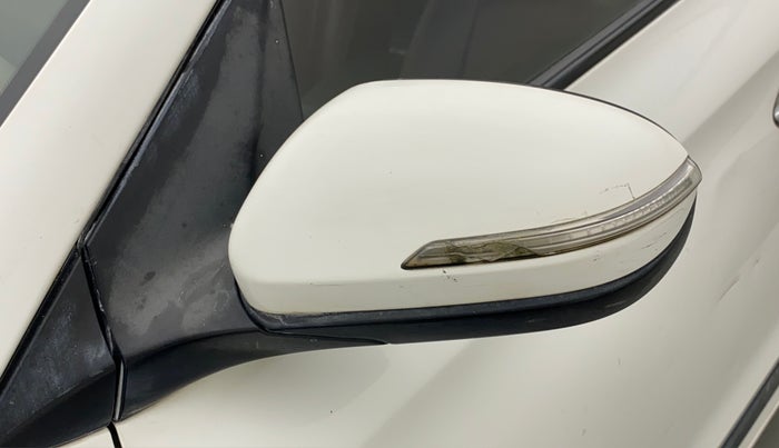 2015 Hyundai Elite i20 ASTA 1.2, Petrol, Manual, 1,19,284 km, Left rear-view mirror - Indicator light has minor damage