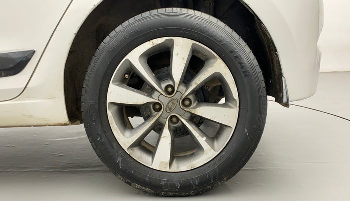 2015 Hyundai Elite i20 ASTA 1.2, Petrol, Manual, 1,19,284 km, Left Rear Wheel
