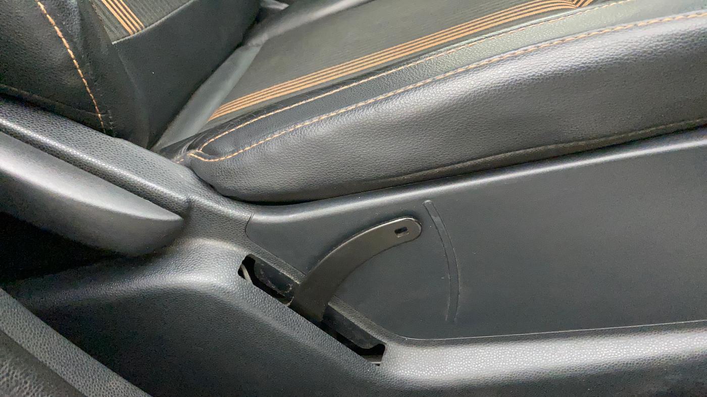 2018 Ford Ecosport TITANIUM 1.0L ECOBOOST SPORTS(SUNROOF), Petrol, Manual, 99,201 km, Driver Side Adjustment Panel